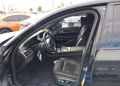 2016 BMW 750I из США, поврежденный, VIN WBA7F0C53GGL99859